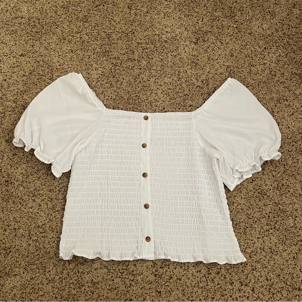 No Boundaries Women’s white top